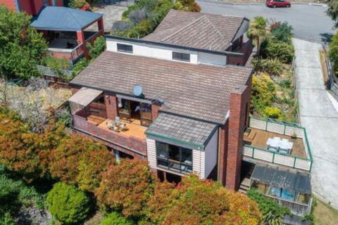 Apollo 23 - Darwin Holiday 0