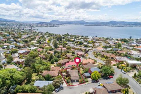 Apollo 23 - Darwin Holiday 5