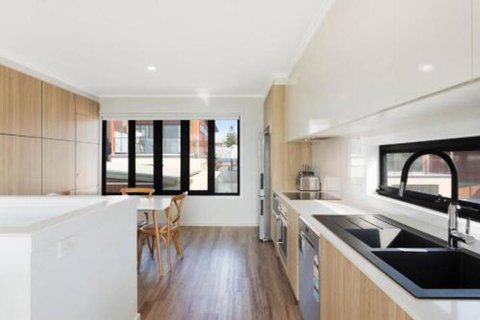 The Shore Break Eden - Darwin Holiday 4