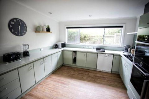 LONSDALE On GLANEUSE - Darwin Holiday 2