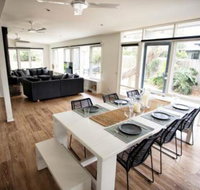 LONSDALE on GLANEUSE - Darwin Holiday