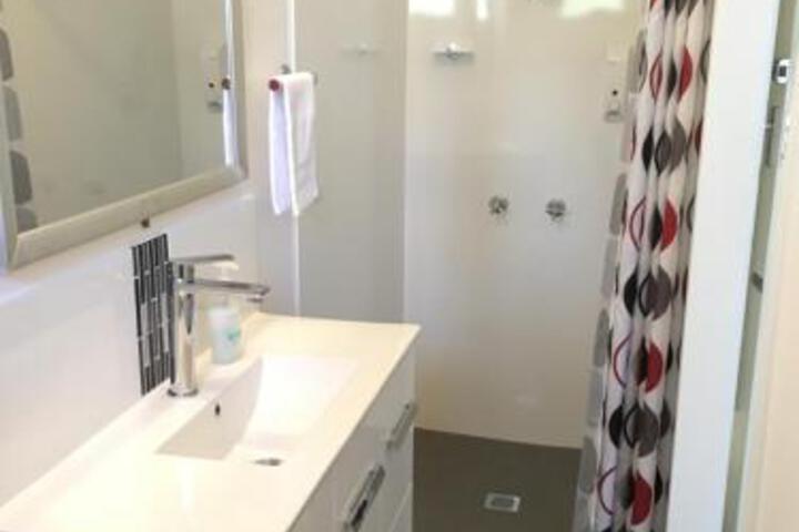 Lowood QLD Darwin Holiday