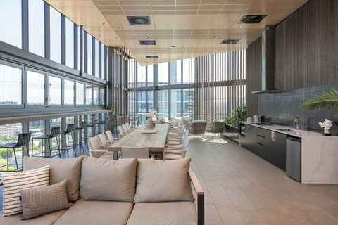 Brisbane One Apartment - Darwin Holiday 5