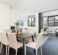 Luxury Sydney Apartment - Darwin Holiday