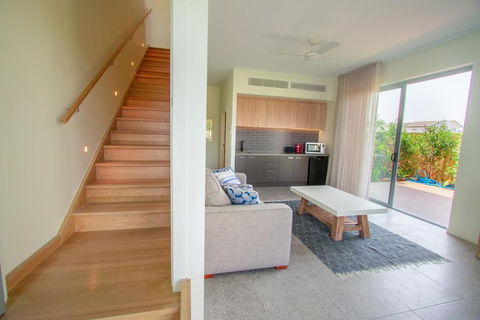 Dune Beachfront Apartments - Darwin Holiday 2