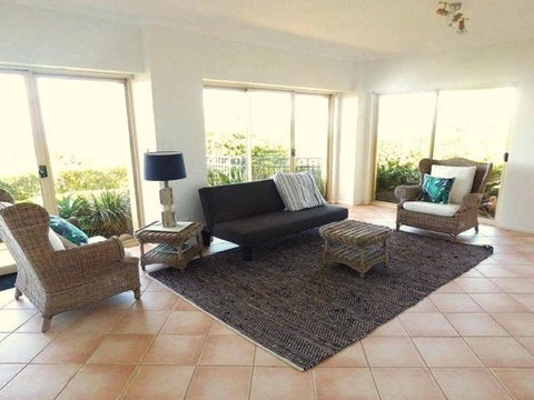 Cliff View 62 Forresters Beach Road - Darwin Holiday 6