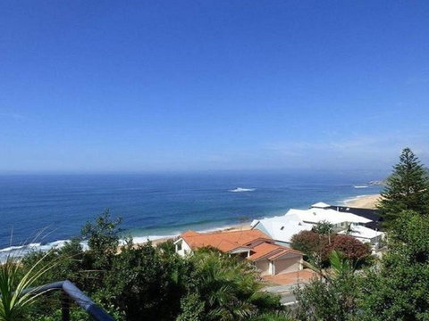 Cliff View 62 Forresters Beach Road - Darwin Holiday 2