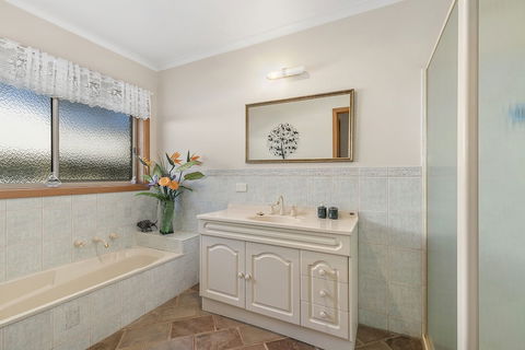Peaceful Retreat Surf Side PET Friendly - Darwin Holiday 0