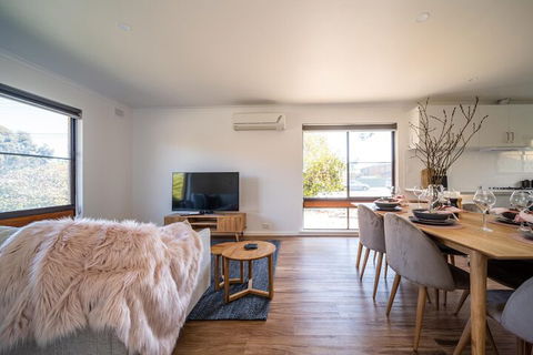 Harmony At Henley Beach Wifi Nespresso Netflix - Darwin Holiday 4