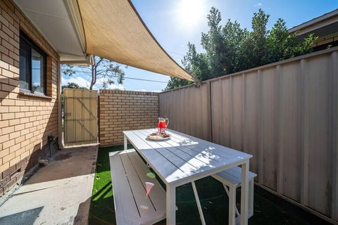 Harmony At Henley Beach Wifi Nespresso Netflix - Darwin Holiday 1