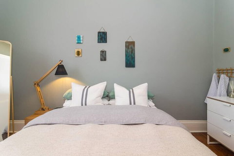 Blackbird At Arlos The Heart Of Glenelg Wifi - Darwin Holiday 6