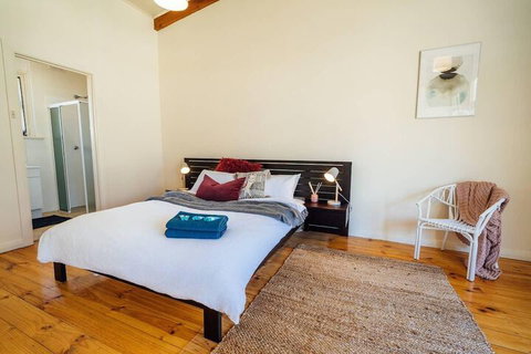 Deja Blue At Augusta Wifi Nespresso Netflix - Darwin Holiday 6