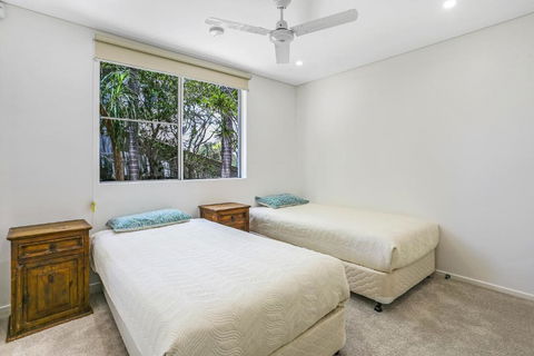 Enjoy The Views Sunshine Beach - Darwin Holiday 3