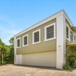 Enjoy The Views Sunshine Beach - Darwin Holiday 1