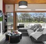 Casa sul lago quite simply a very special place - Darwin Holiday