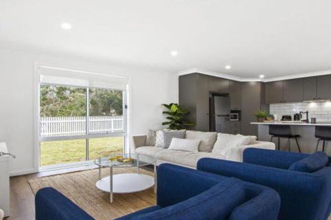 Heartland & Burrows 450m To Beach - Darwin Holiday 0