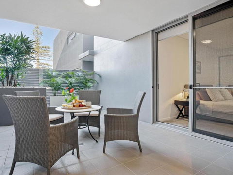 Riptide On Surf Beach Sun Surf & Style - Darwin Holiday 6