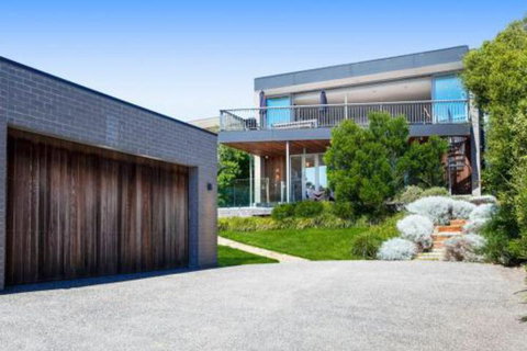 Bay Vista Amazing Bay Views With The Beach At Your Doorstop! - Darwin Holiday 3