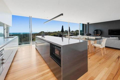 Bay Vista Amazing Bay Views With The Beach At Your Doorstop! - Darwin Holiday 0