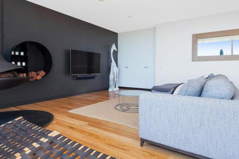 Bay Vista Amazing Bay Views With The Beach At Your Doorstop! - Darwin Holiday 1