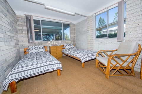 Fingal Bay Beach House 32 Lentara Street - Darwin Holiday 6