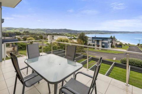 SEA SPECTACULAR Seconds From The Beach! - Darwin Holiday 7