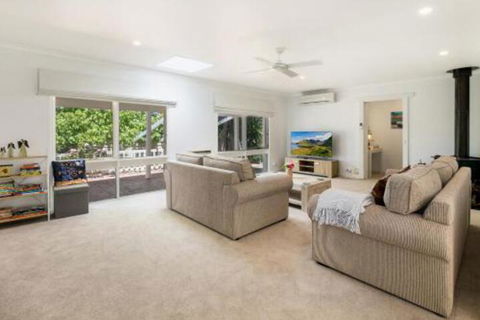 Family Fun Retreat With Spa - Darwin Holiday 5