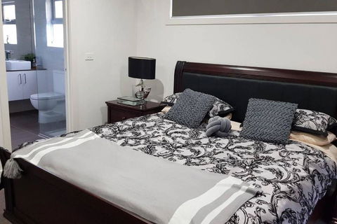 CHELSEA Family Home Close To Beach & Shops - Darwin Holiday 2