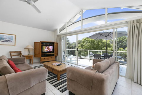 Beautiful North Facing River Views At Noosaville Unit 4 Riverside 235 Gympie Tce - Darwin Holiday 2