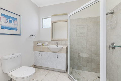 Beautiful North Facing River Views At Noosaville Unit 4 Riverside 235 Gympie Tce - Darwin Holiday 5