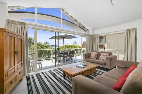 Beautiful North Facing River Views At Noosaville Unit 4 Riverside 235 Gympie Tce - Darwin Holiday 3