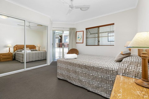 Beautiful North Facing River Views At Noosaville Unit 4 Riverside 235 Gympie Tce - Darwin Holiday 4