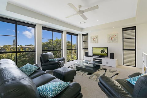 Castaways Beachside Family Retreat 44 Driftwood Drive - Darwin Holiday 4