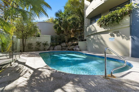 Stunning Views Great Location Sunshine Beach! Unit 1 Vista Pacific 12 Bryan Street - Darwin Holiday 0