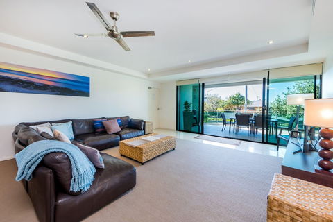 Stylish Beach Side Apartment Unit 5 33 Lorikeet Drive - Darwin Holiday 5