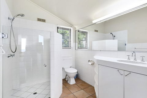 Sunshine Beach Serenity & Pet Friendly ! 9 Seaview Terrace Sunshine Beach QLD 4567 - Darwin Holiday 4