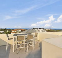 Sunshine Beach Self Contained Unit Beach Views Unit 2 Elouera 44 Elanda Street - Darwin Holiday