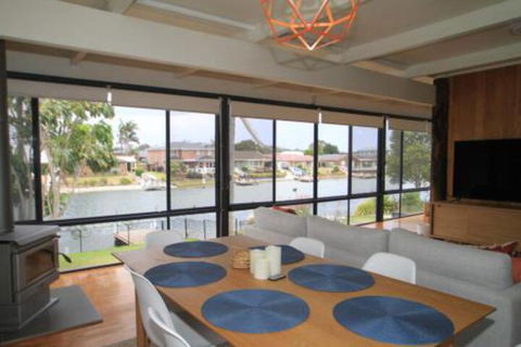 Cater Waterfront - Darwin Holiday 0