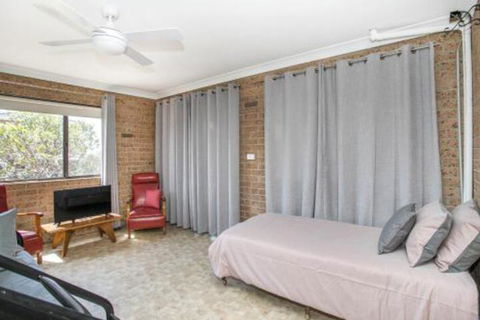 Deering 106 ULLADULLA - Darwin Holiday 0