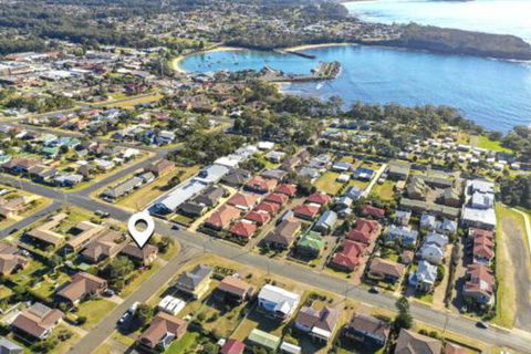 Deering 106 ULLADULLA - Darwin Holiday 2