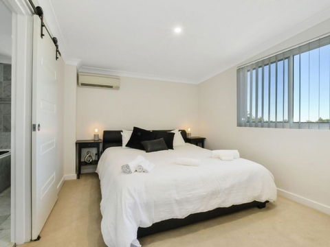 Regatta 24 - Darwin Holiday 5