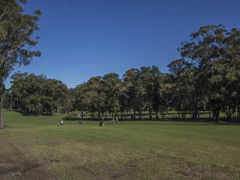 Championship Golf Course On Your Back Door - Darwin Holiday 2