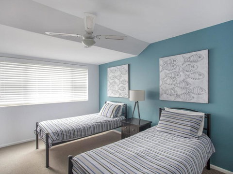 Beach Rd 24 Mollymook - Darwin Holiday 1