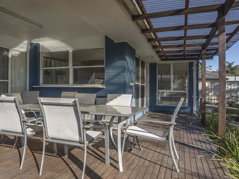 Conley Ave 8 Pet Friendly OUTSIDE Only - Darwin Holiday 5