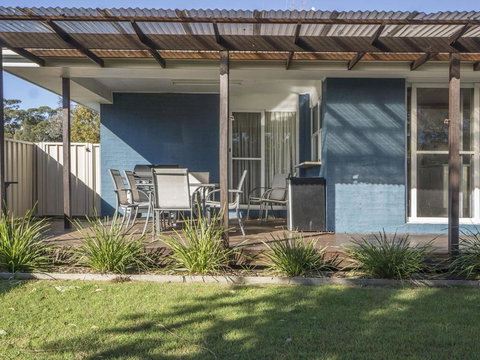 Conley Ave 8 Pet Friendly OUTSIDE Only - Darwin Holiday 1
