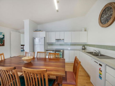 Tallwood Ave 77 Mollymook - Darwin Holiday 2