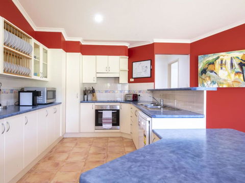 Village Drive 31 Ulladulla - Darwin Holiday 5