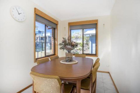 Wooroonga Crescent 9 Kioloa NSW 2539 - Darwin Holiday 7