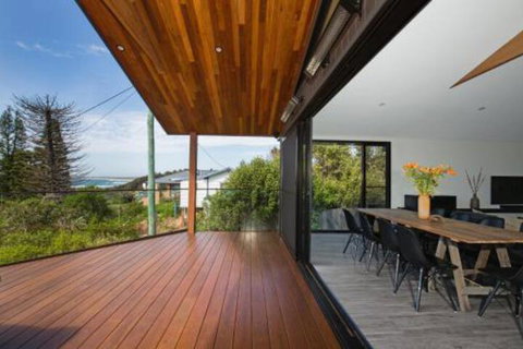 Seaview Pet Friendly With Stunning Views 1 Min To Beach - Darwin Holiday 6