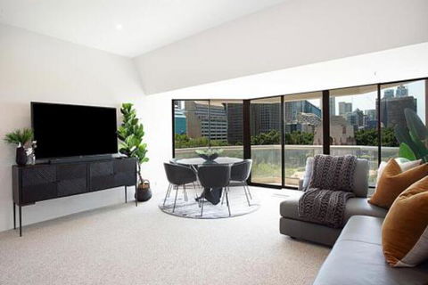 THE HYDEAWAY LUXE HYDE PARK CITY APARTMENT Hosted By LAbode Accommodation - Darwin Holiday 7